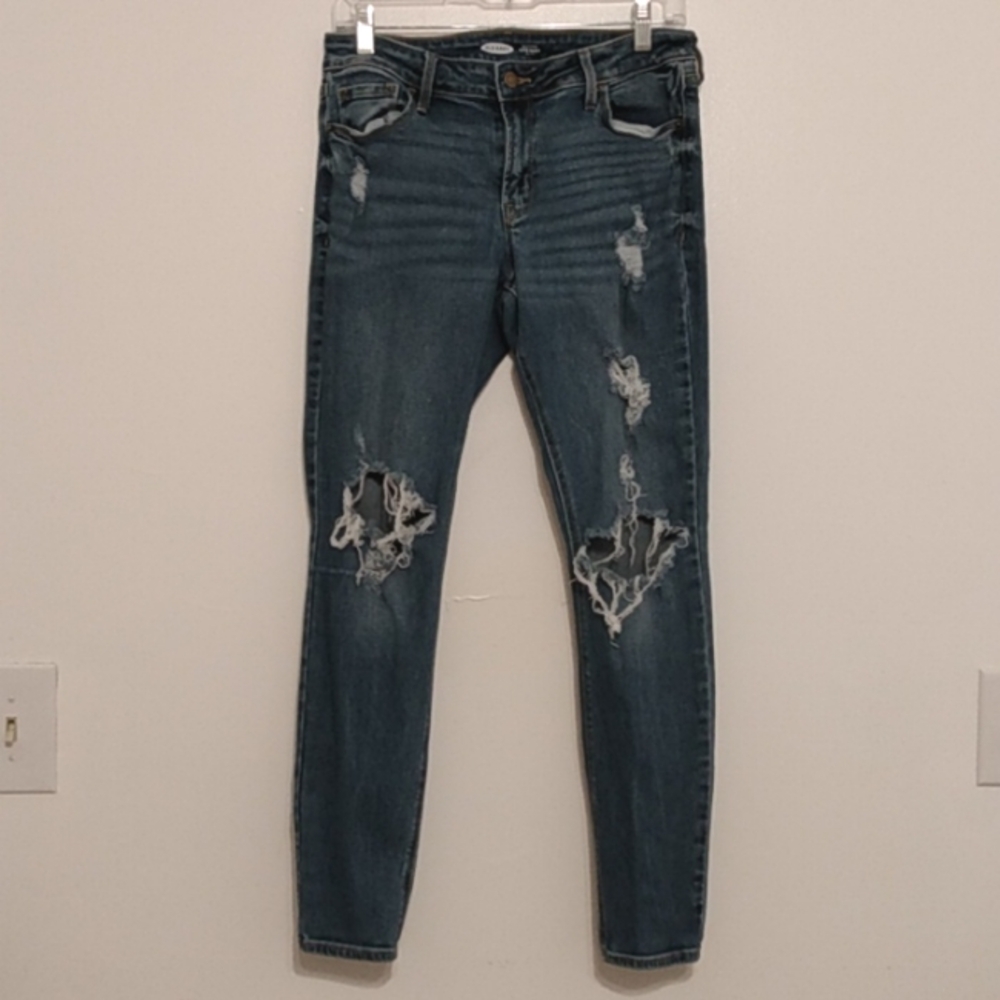 Old Navy Rockstar destroyed super skinny size 8 mid rise
